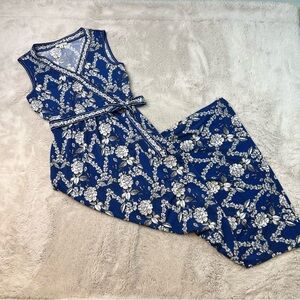 Max Studio Maxi Dress Slit Blue White Floral Size Small Stretchy Vneck Sleeveles